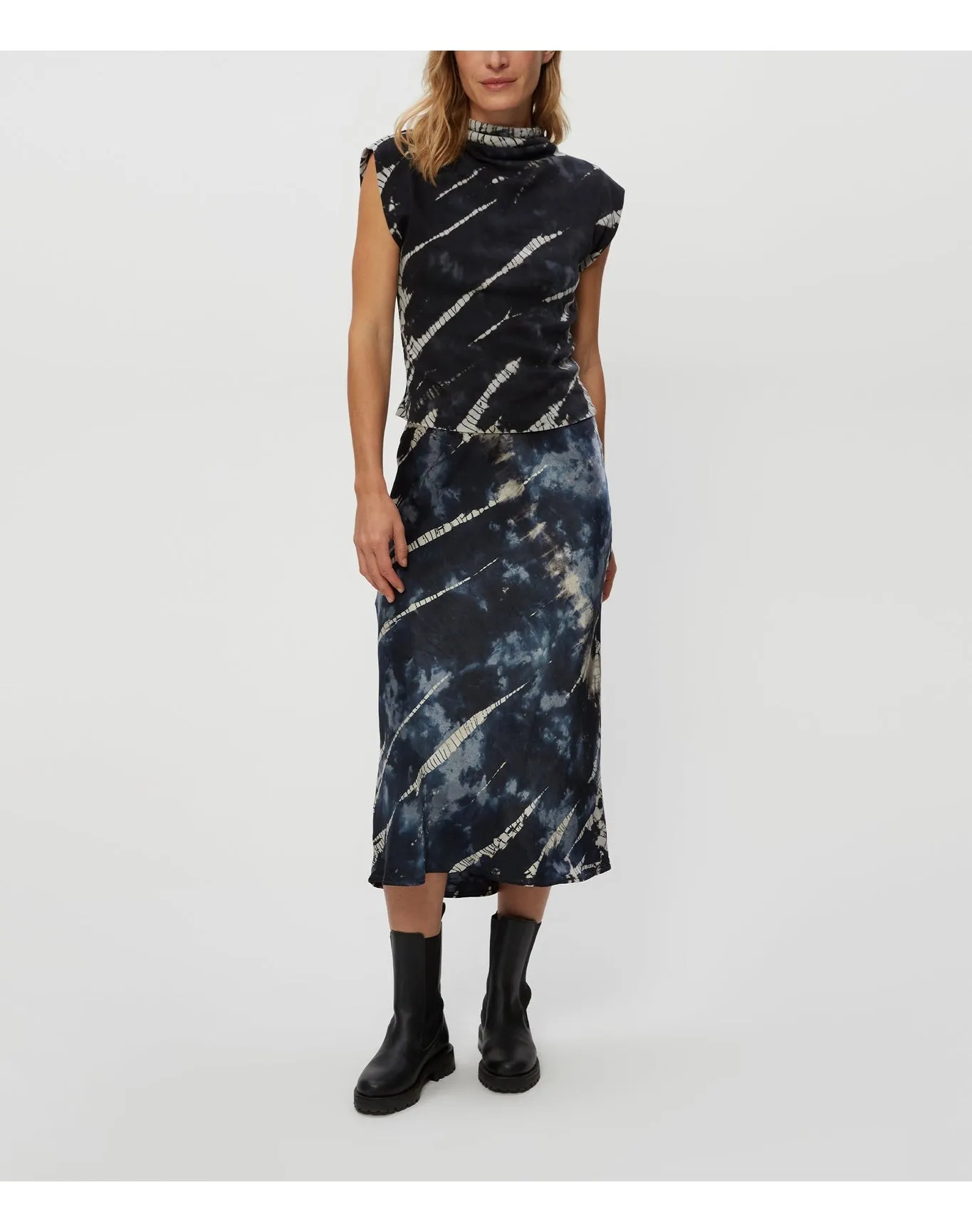 Leila Double Dye Skirt | Midnight Combo MICHAEL STARS