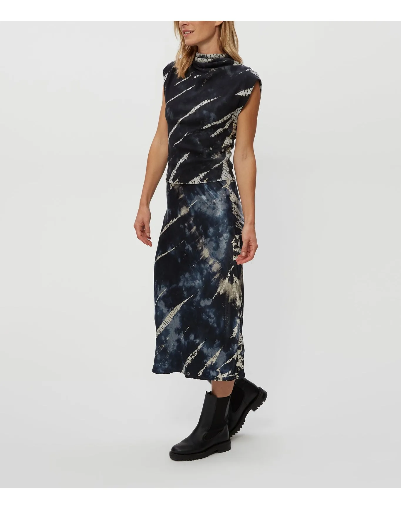 Leila Double Dye Skirt | Midnight Combo MICHAEL STARS
