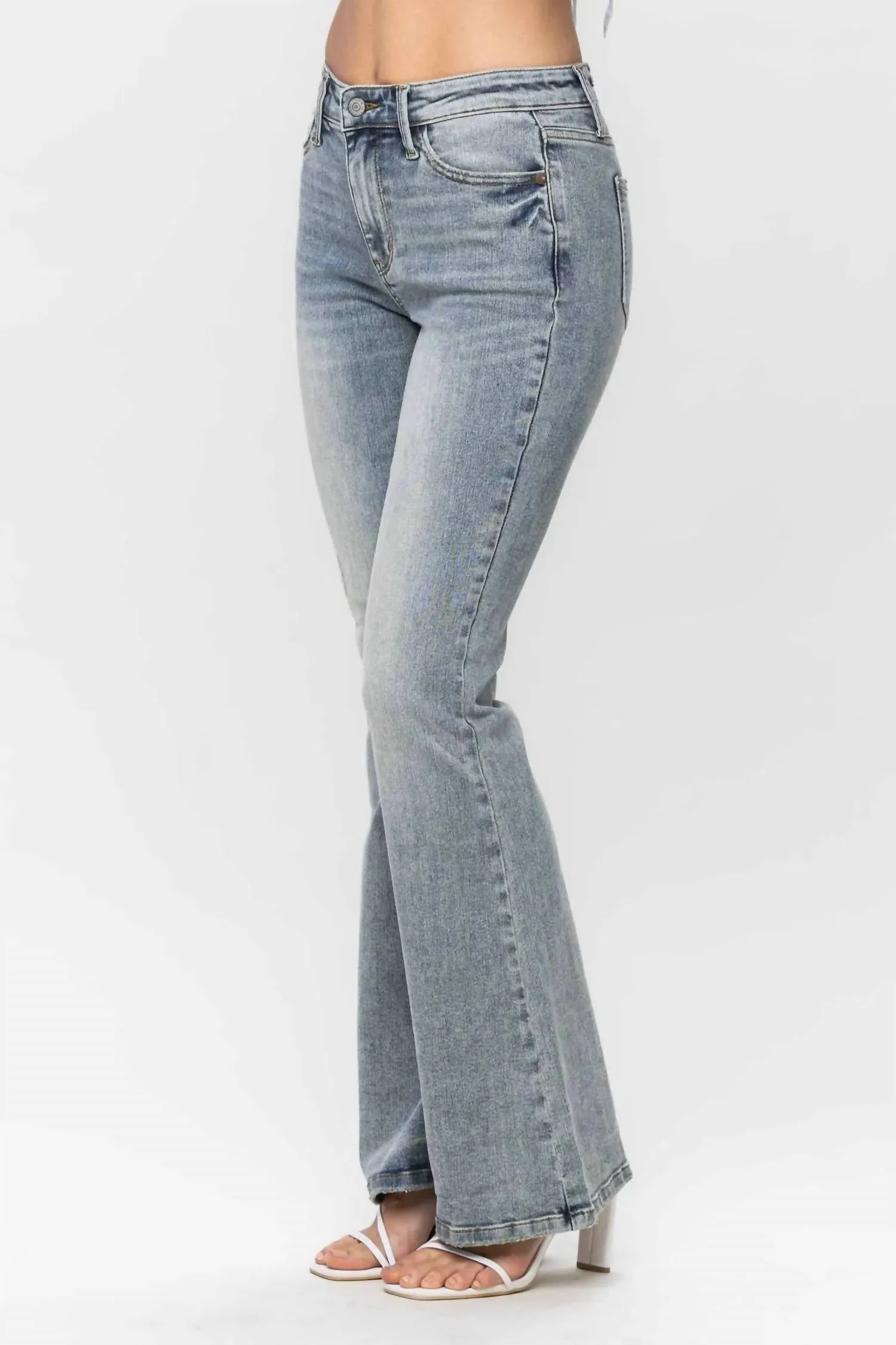 Tinted Pin Tack Detail Flare Jean In Light Bleach Wash