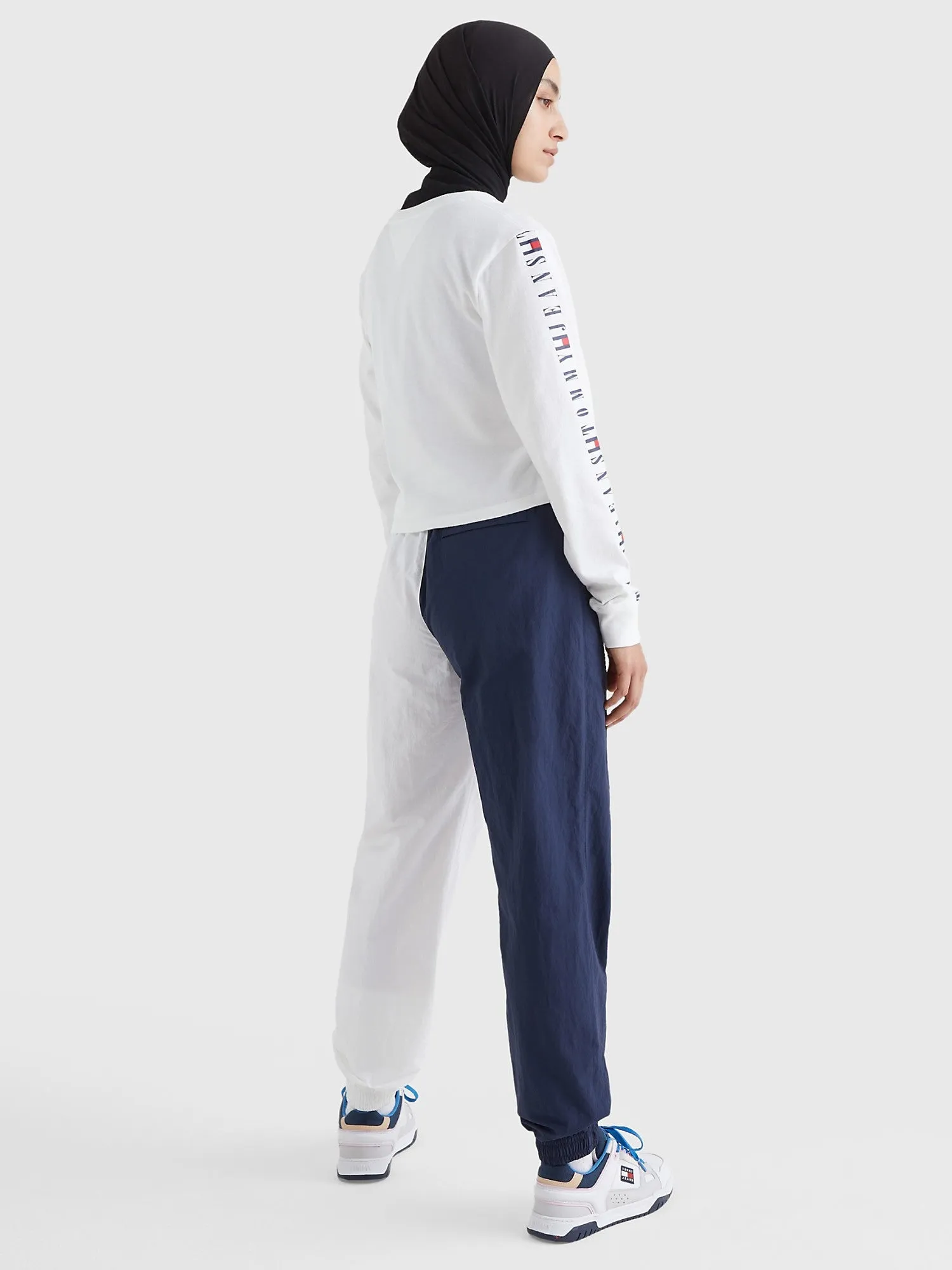 Tommy Hilfiger Retro Logo T-Shirt - Women